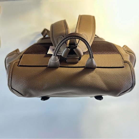 NEW Men’s Coach Hitch Pebble Leather Backpack in Tan/Brown - Picture 10 of 15